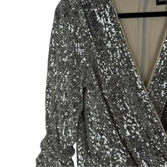 NEW GENERATION LOVE ALLEGRA SEQUIN JUMPSUIT 3/4 SLEEVE SHORTS SZ L - Picture 3 of 11